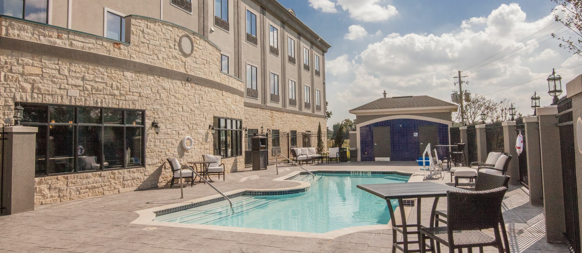 Holiday Inn Express Houston-Alvin By Ihg Exterior foto