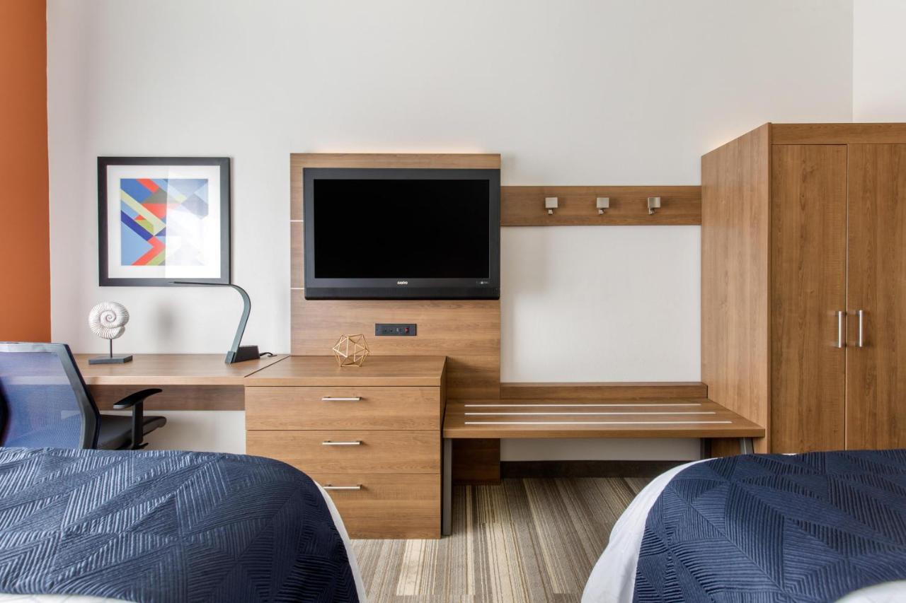 Holiday Inn Express Houston-Alvin By Ihg Exterior foto