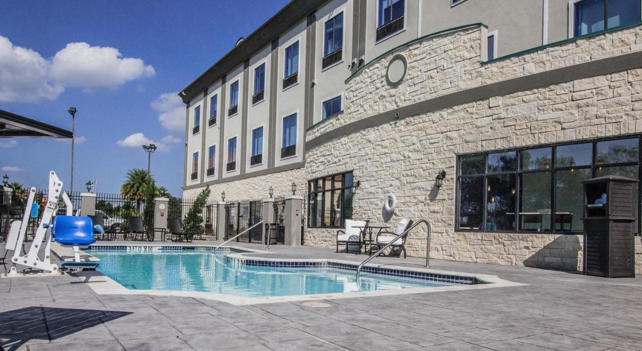 Holiday Inn Express Houston-Alvin By Ihg Exterior foto